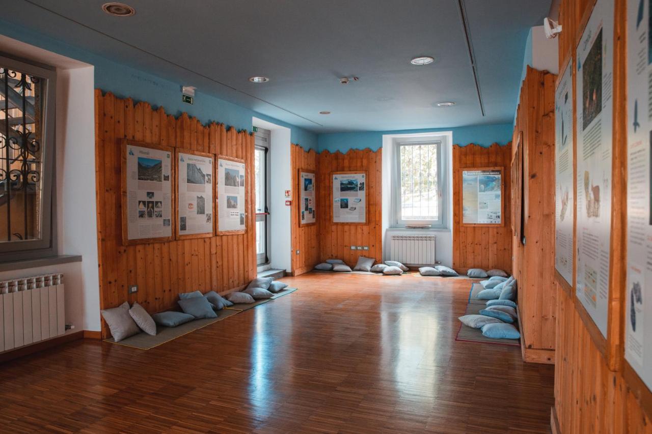 Casa Del Parco Adamello Hostel Cevo Bagian luar foto
