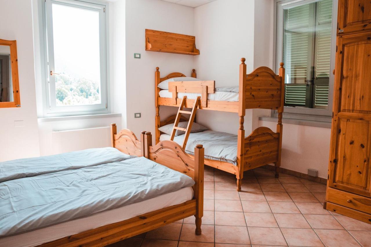 Casa Del Parco Adamello Hostel Cevo Bagian luar foto